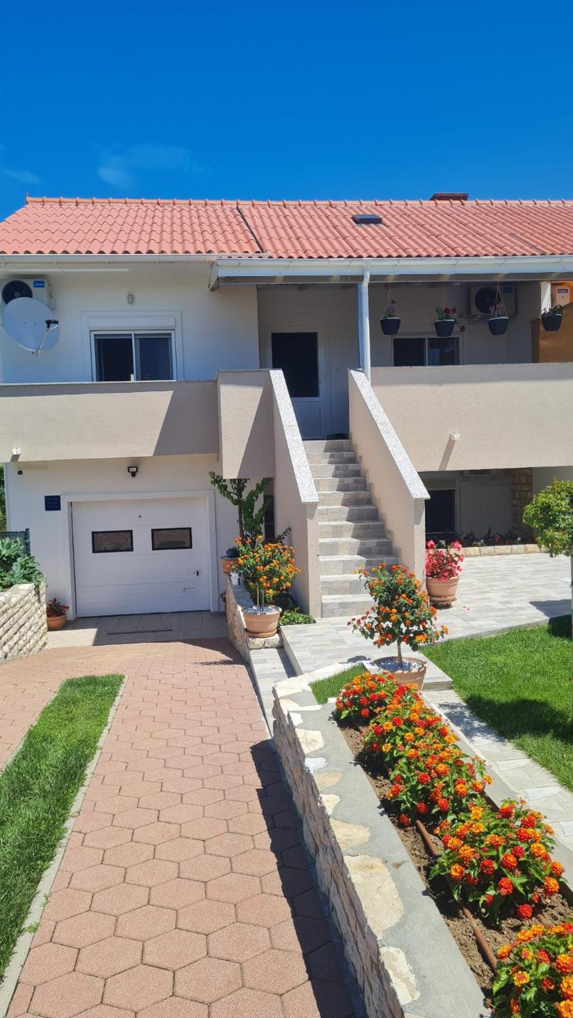 Apartman "Flower Garden" Ražanac Exterior foto