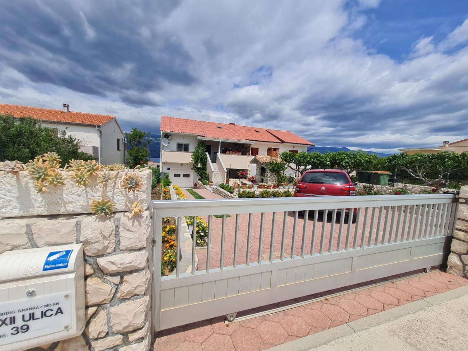 Apartman "Flower Garden" Ražanac Exterior foto